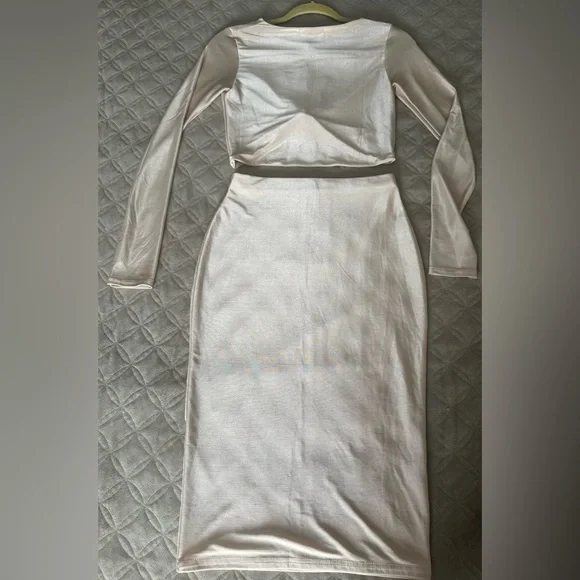 Misguided 2 Piece Outfits Set Long Sleeve Crop Top Midi Skirt Sz 4 Color Beige - Picture 6 of 10